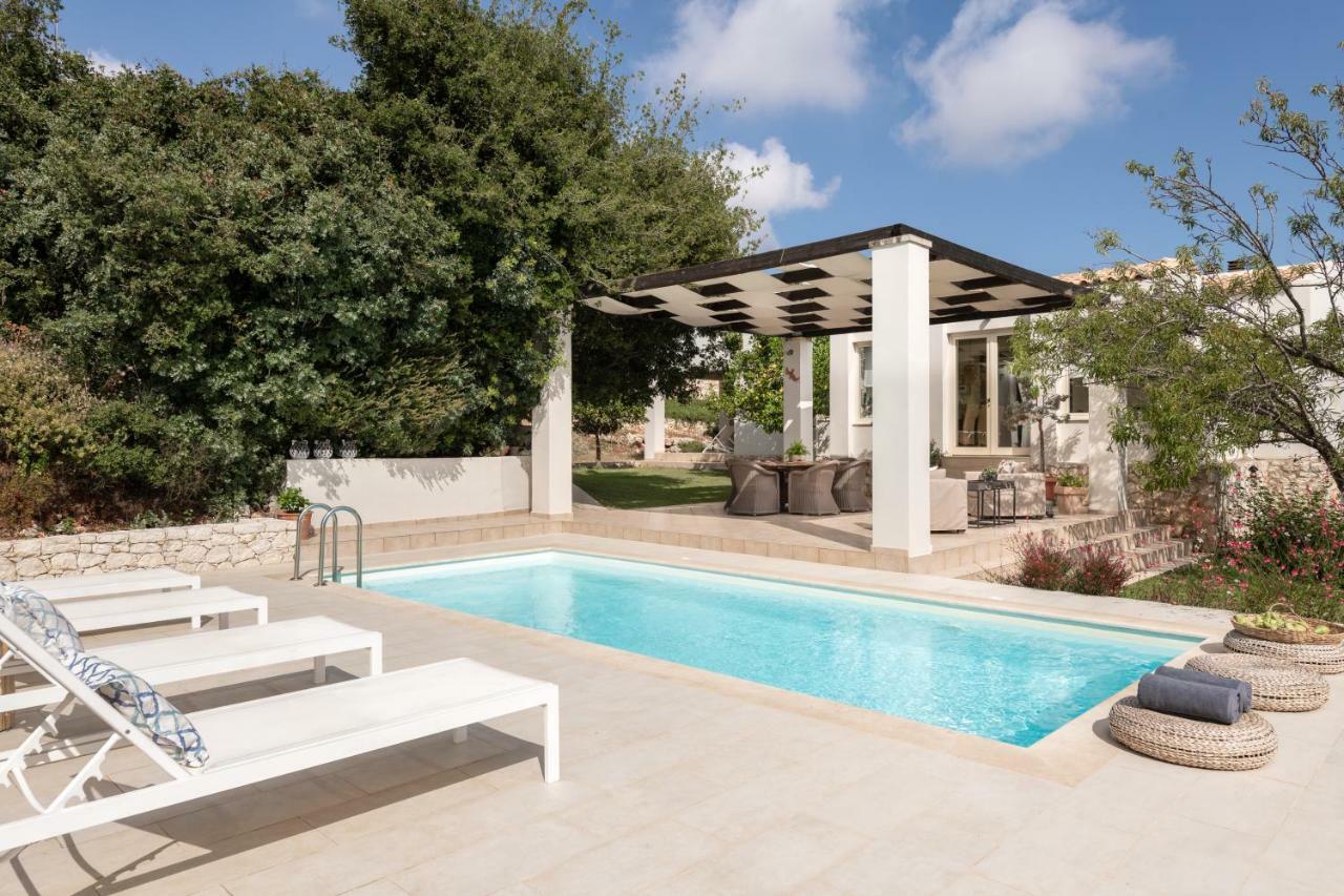 Levantes Luxury Home - Nature Inspired, Pool & Bbq, By Thinkvilla Prinés Esterno foto