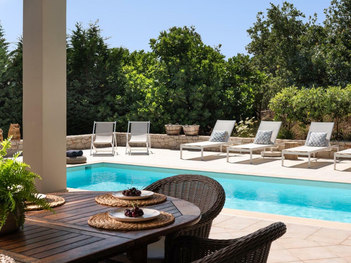Levantes Luxury Home - Nature Inspired, Pool & Bbq, By Thinkvilla Prinés Esterno foto