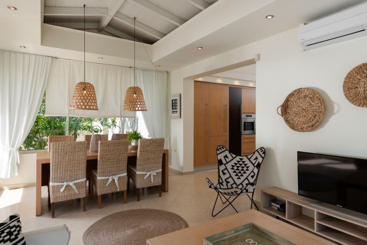 Levantes Luxury Home - Nature Inspired, Pool & Bbq, By Thinkvilla Prinés Esterno foto